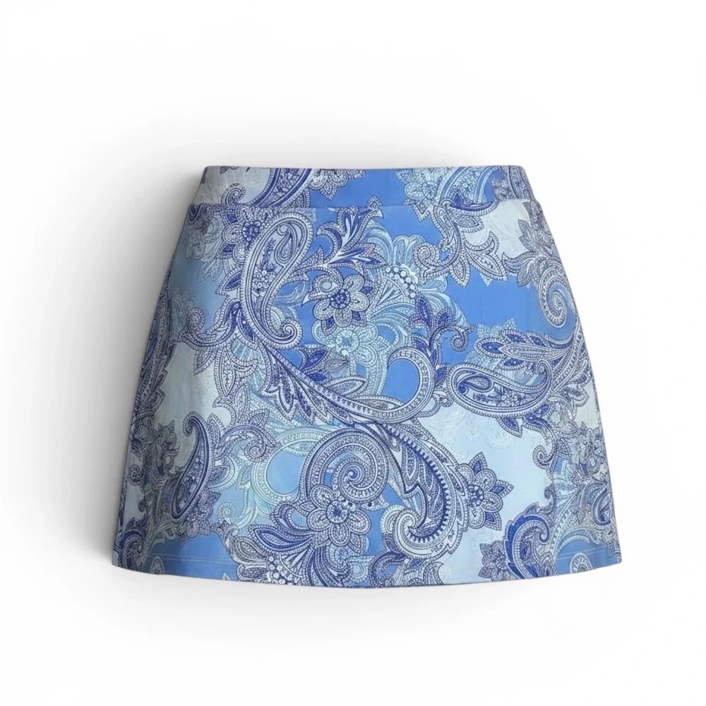 Acegolfs Blue Paisley 2 Piece Activewear golf set. 1/4 Zip top and Skirt. Large